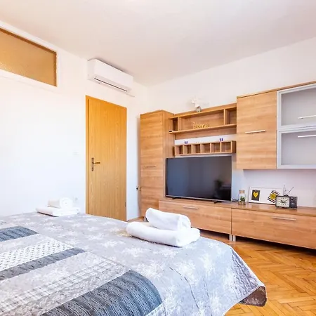 Bobo Central 2Br Apartment Zadar Exterior photo