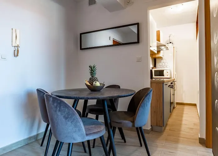 Bobo Central 2Br Apartment